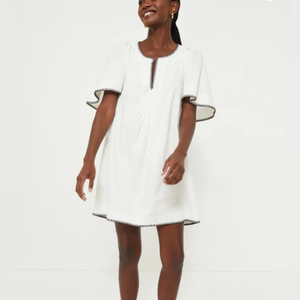Tuckernuck White Stitch Finley Flutter Sleeve Dress